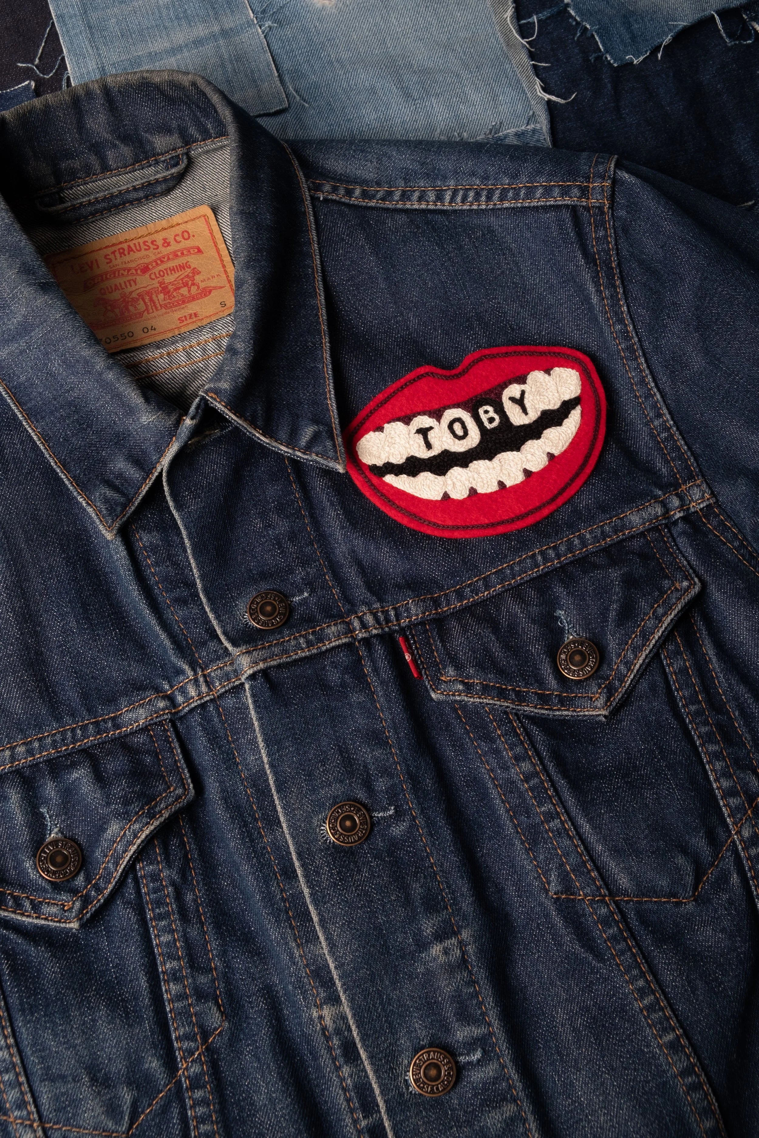 Smile (Missing Tooth) – Customisable Patch