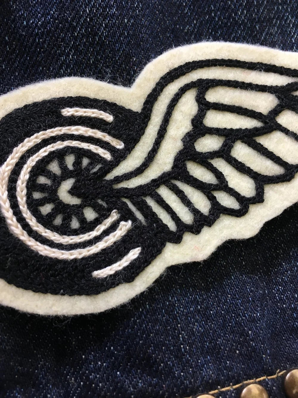 12 Spokes American Racing Wing Wheel (White) - Patch